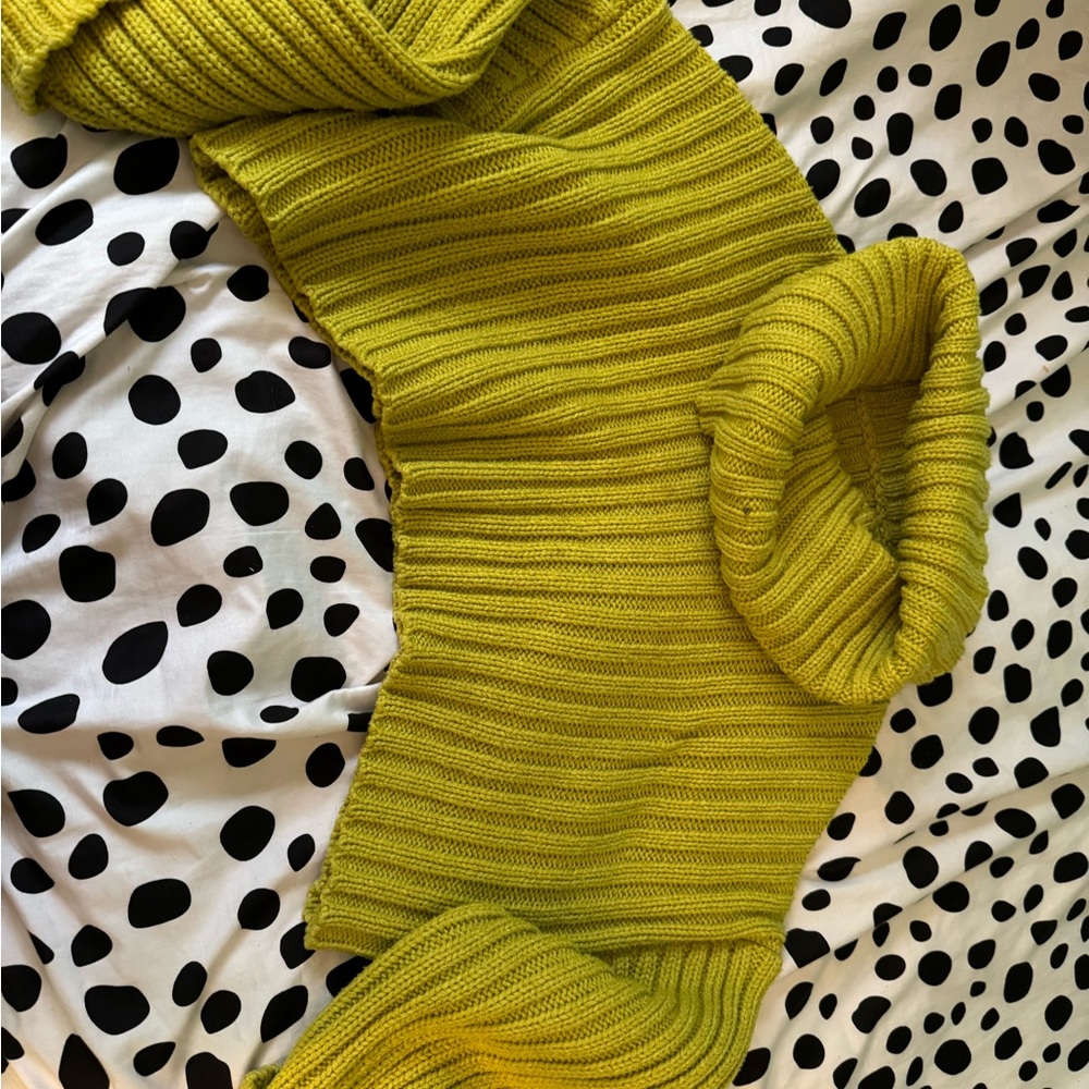 Vintage cropped oversize sweater